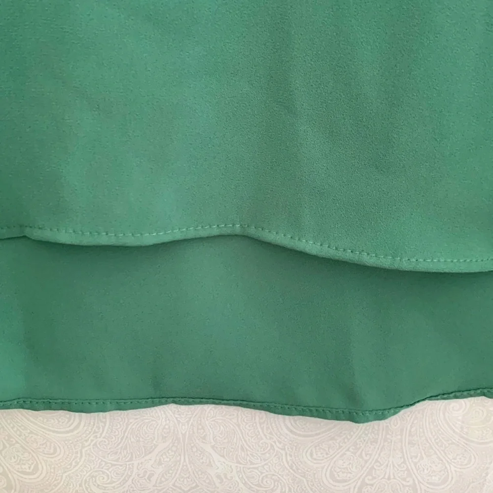LOFT Sage Green High/Low Sleeveless Blouse w/ Slight Ruffle Details. Size Medium